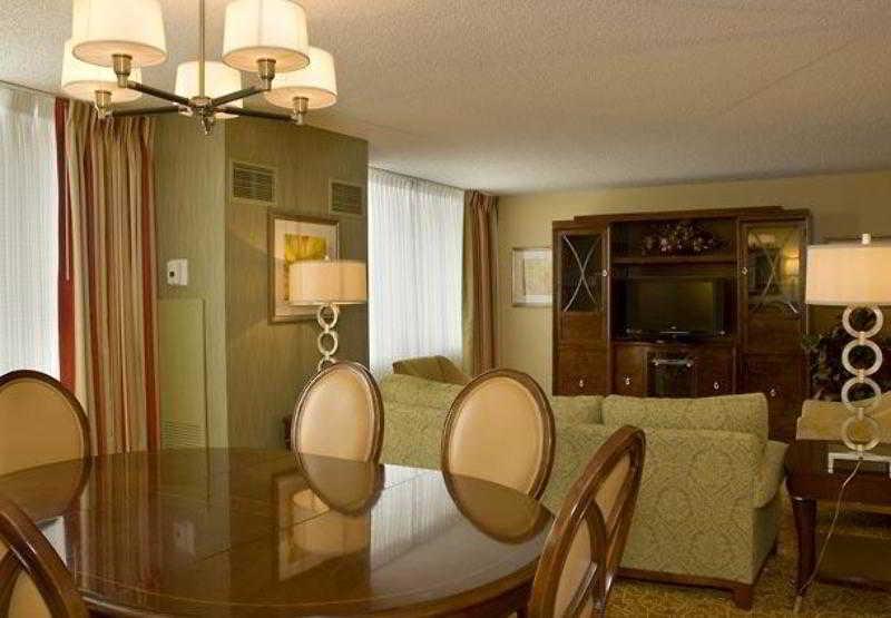 מלון Wichita Marriott מראה חיצוני תמונה