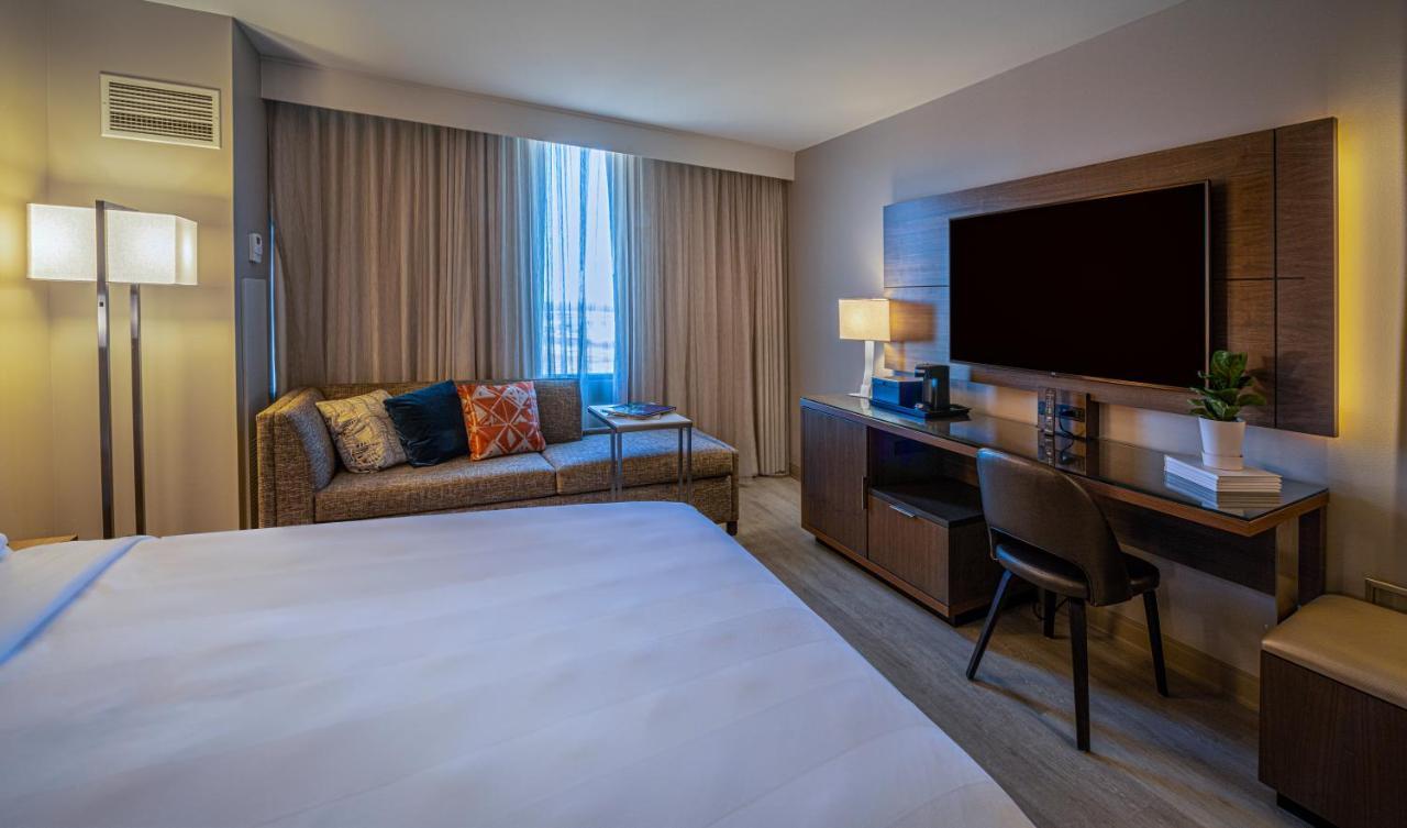 מלון Wichita Marriott מראה חיצוני תמונה