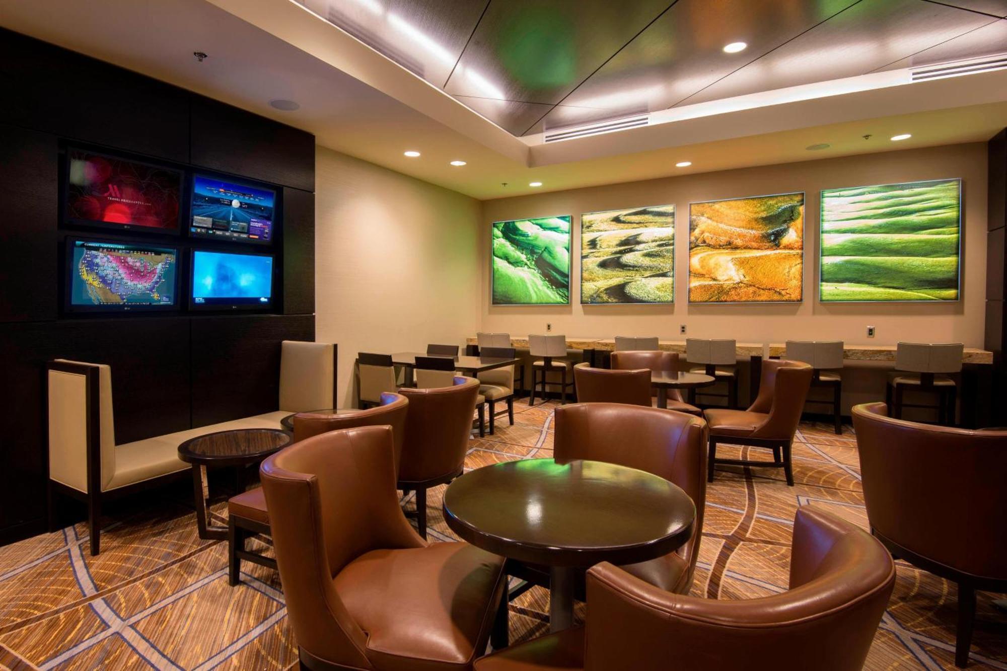 מלון Wichita Marriott מראה חיצוני תמונה
