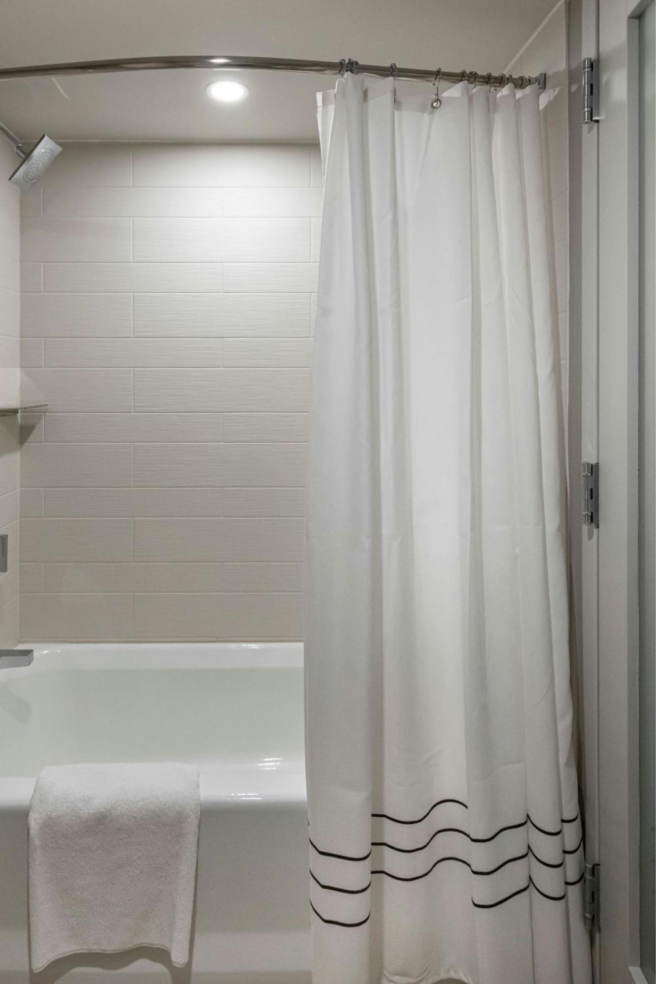 מלון Wichita Marriott מראה חיצוני תמונה