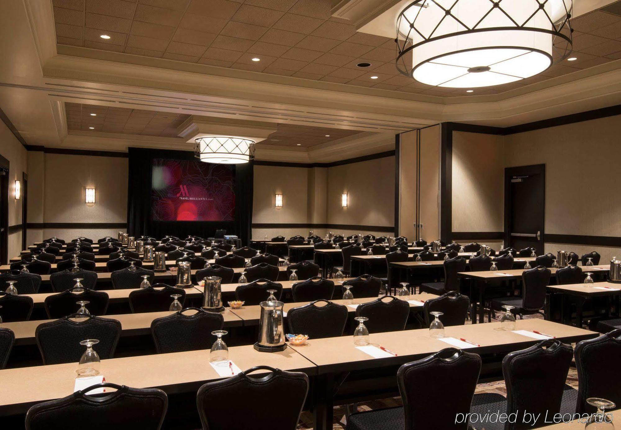 מלון Wichita Marriott מראה חיצוני תמונה