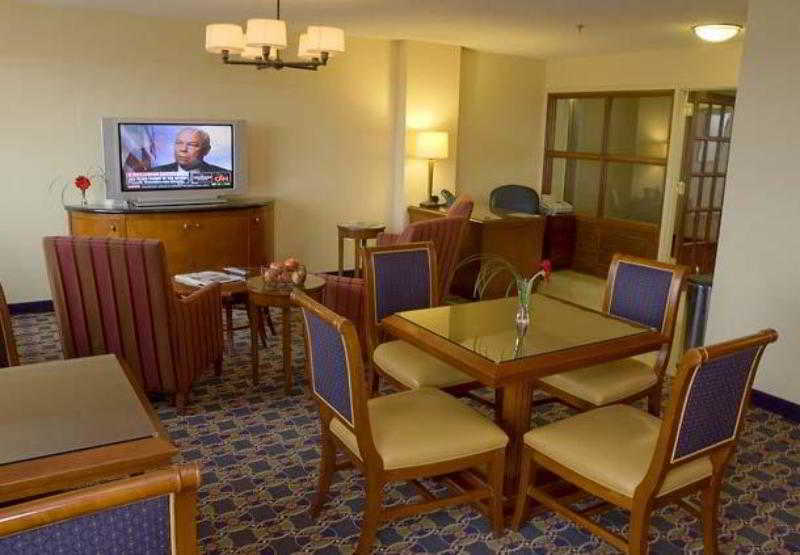 מלון Wichita Marriott מראה חיצוני תמונה
